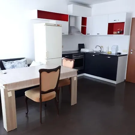 гриин бей 18 Apartment